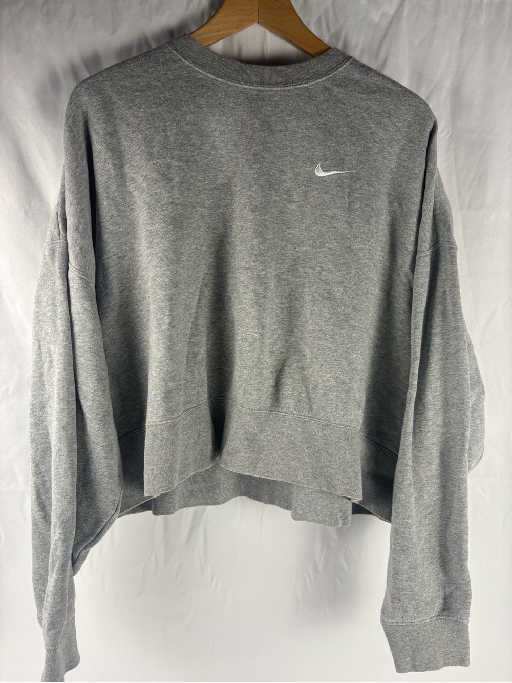 Nike Women's Heather Gray Cropped Crew Sweatshirt
